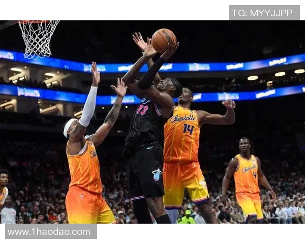 2004年NBA季后赛热火对阵黄蜂精彩录像回顾与分析