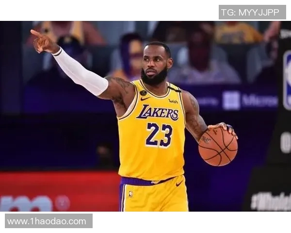 火箭队挑战湖人队勒布朗詹姆斯的精彩对决引发球迷热议